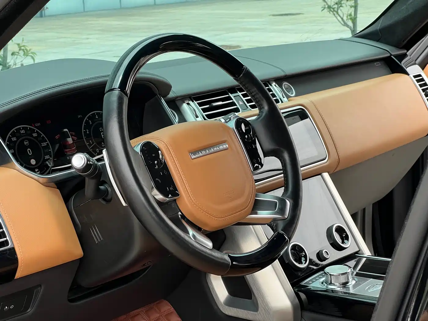 Land Rover Range Rover 2022 3.0 L6 400PS Prestige Genesis Extended Edition фото 15