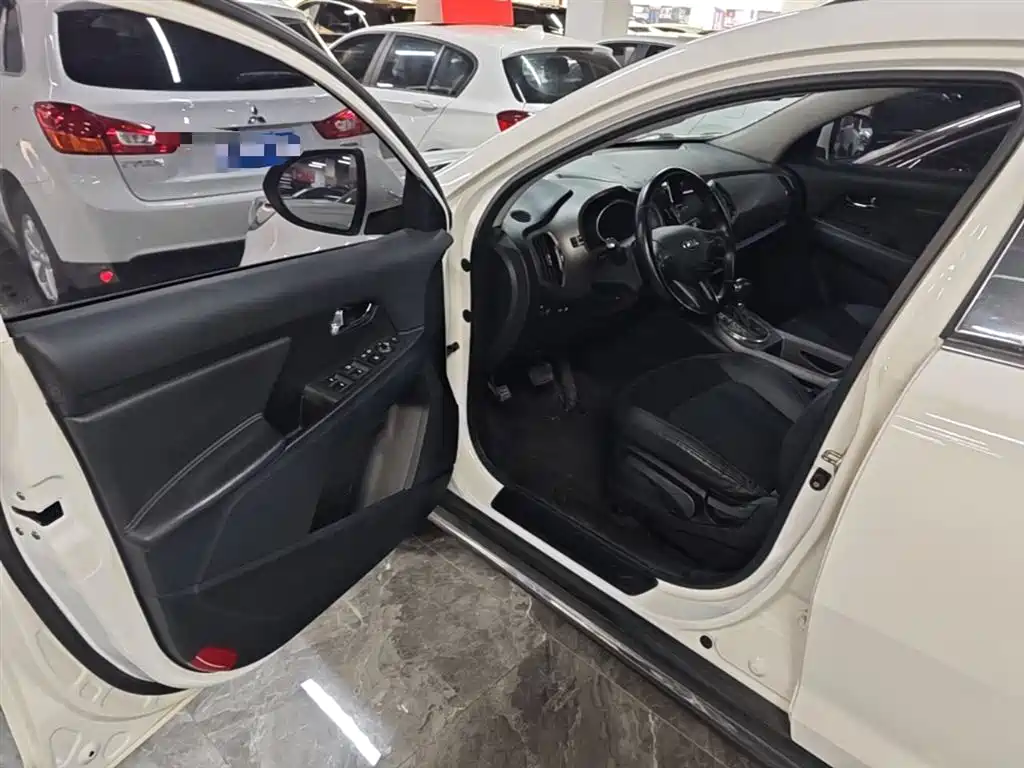 Kia Sportage 2015 2.0L Automatic 2WD GLS фото 16