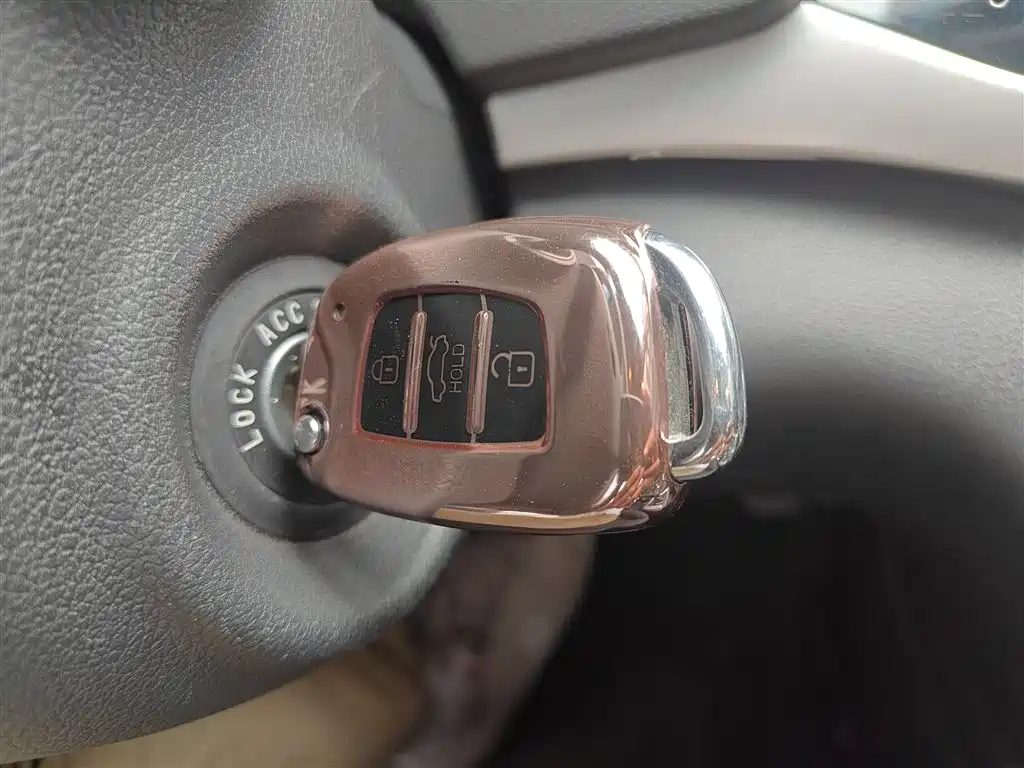 Hyundai Elantra 2016 Model 1.6L Automatic Smart Elite фото 9