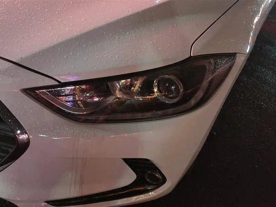 Hyundai Elantra 2016 Model 1.6L Automatic Smart Elite фото 5