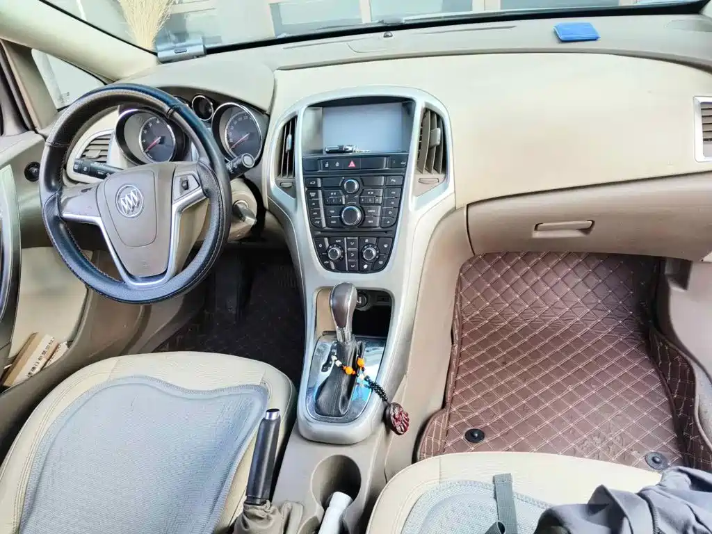 Фото 12 - Buick Excelle