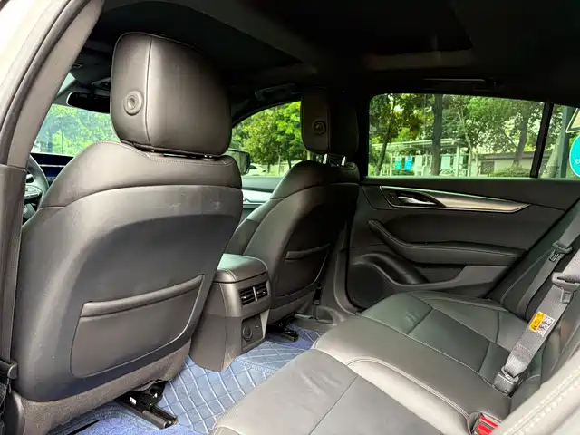 Cadillac CT5 2024 28T Luxury Model Pro — фото 5