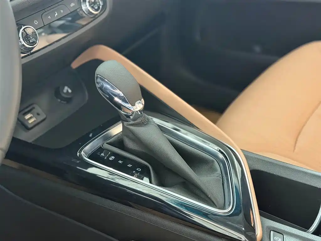 Buick GL6 2021 323T Mild Hybrid Connected Luxury фото 17