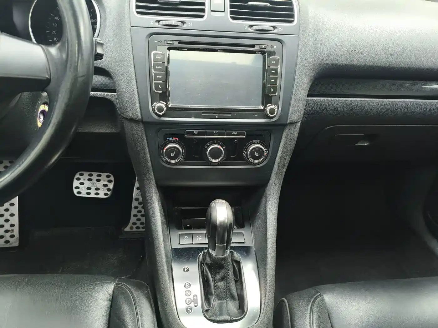 Фото 8 - Volkswagen Golf