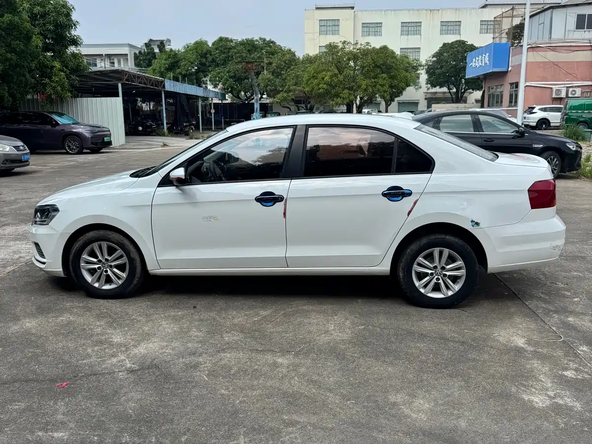 صورة 6 - Volkswagen Jetta