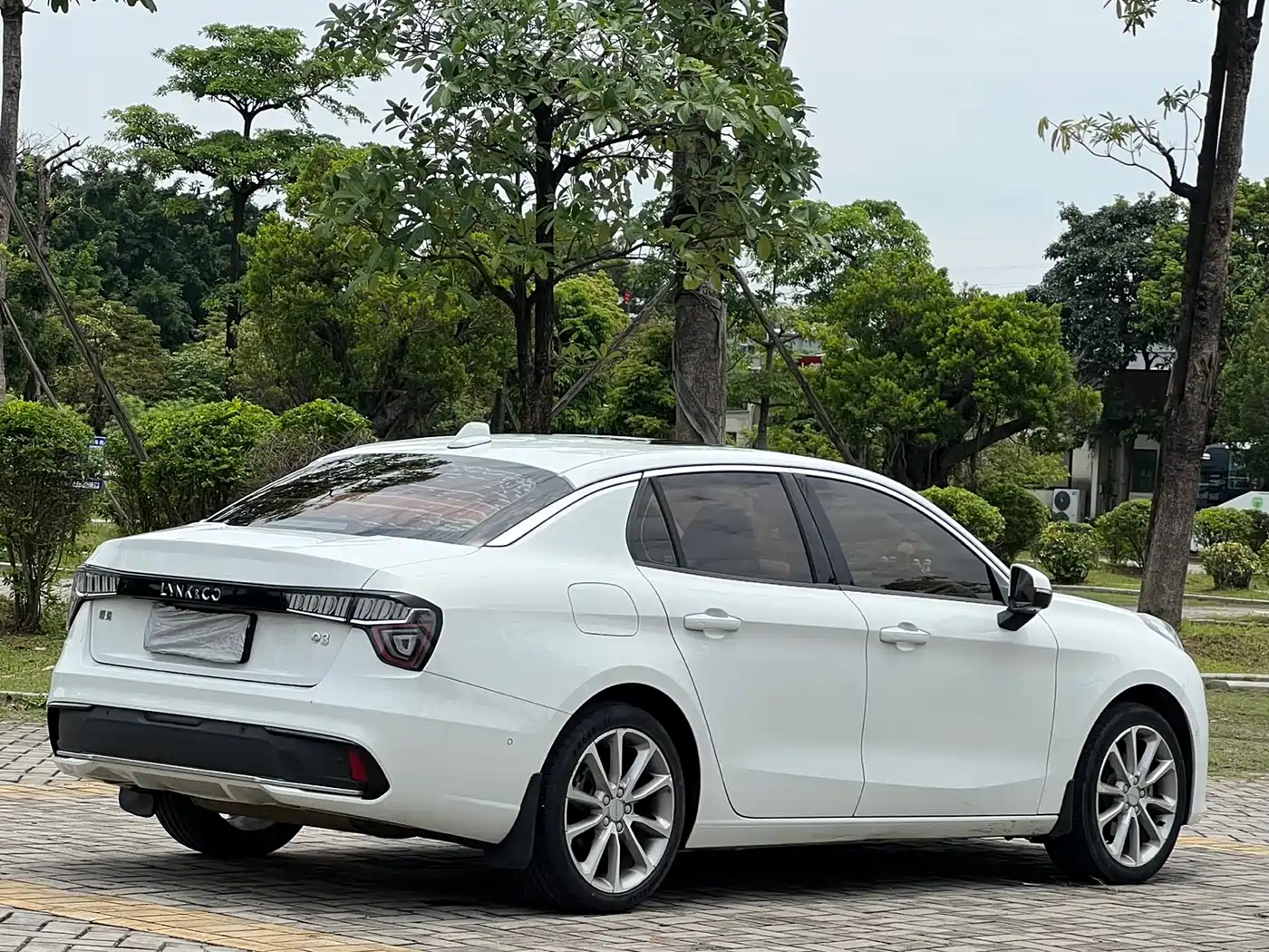 Lynk & Co 03 2018 1.5TD DCT Power Pro Version China V фото 18