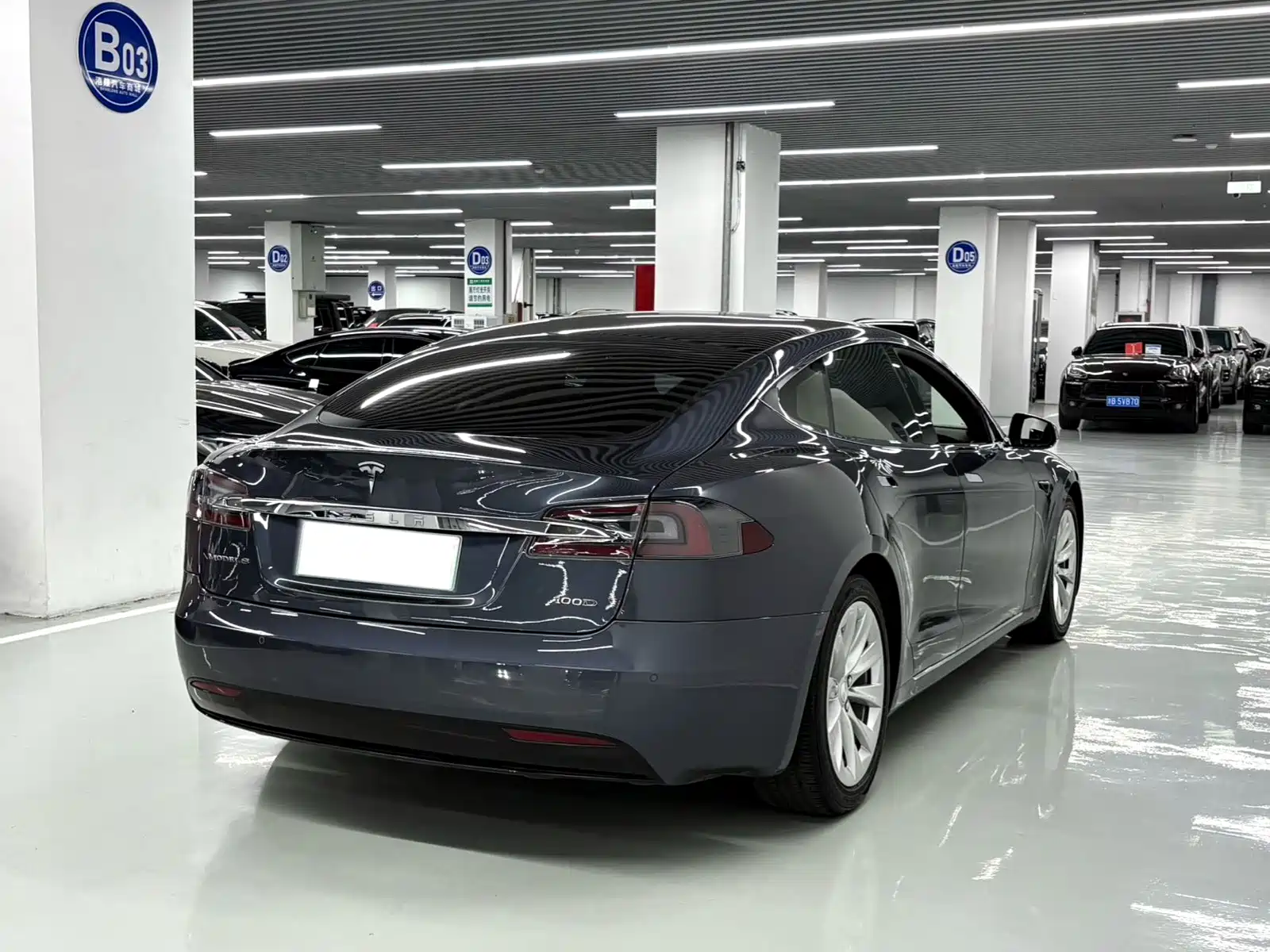 Фото 11 - Tesla Model S