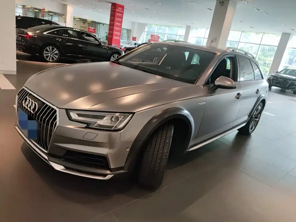 Audi A4 (Import) 2019 2019 45 TFSI allroad quattro Fashion