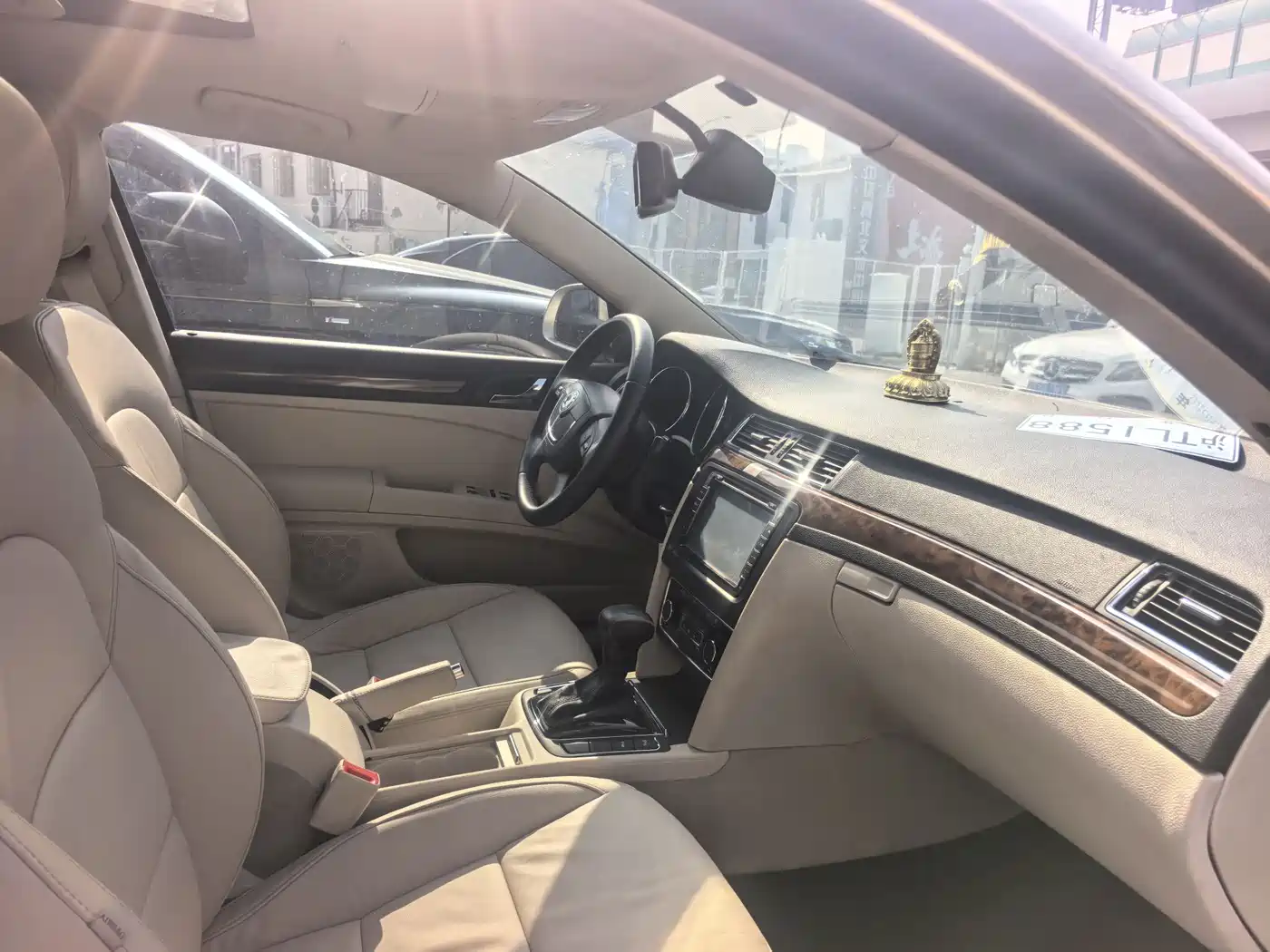 Škoda Superb 2012 1.8TSI Automatic Elegance Edition фото 19