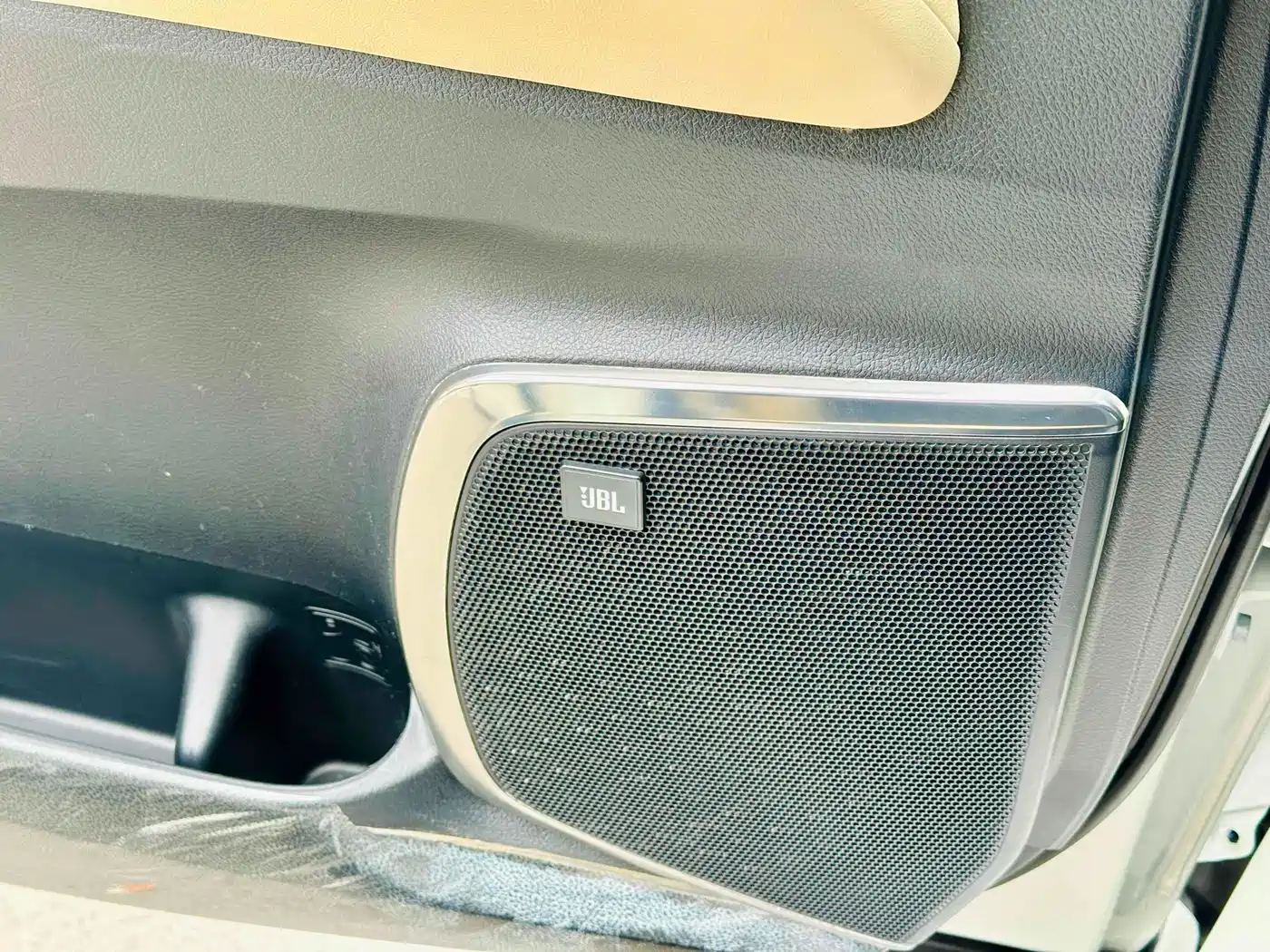 Toyota Alphard 2018 Facelift 3.5L Luxury Edition фото 12