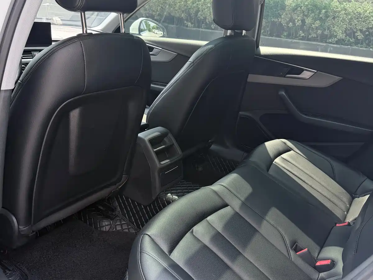 Audi A4L 2019 40 TFSI Progressive (China V) фото 6