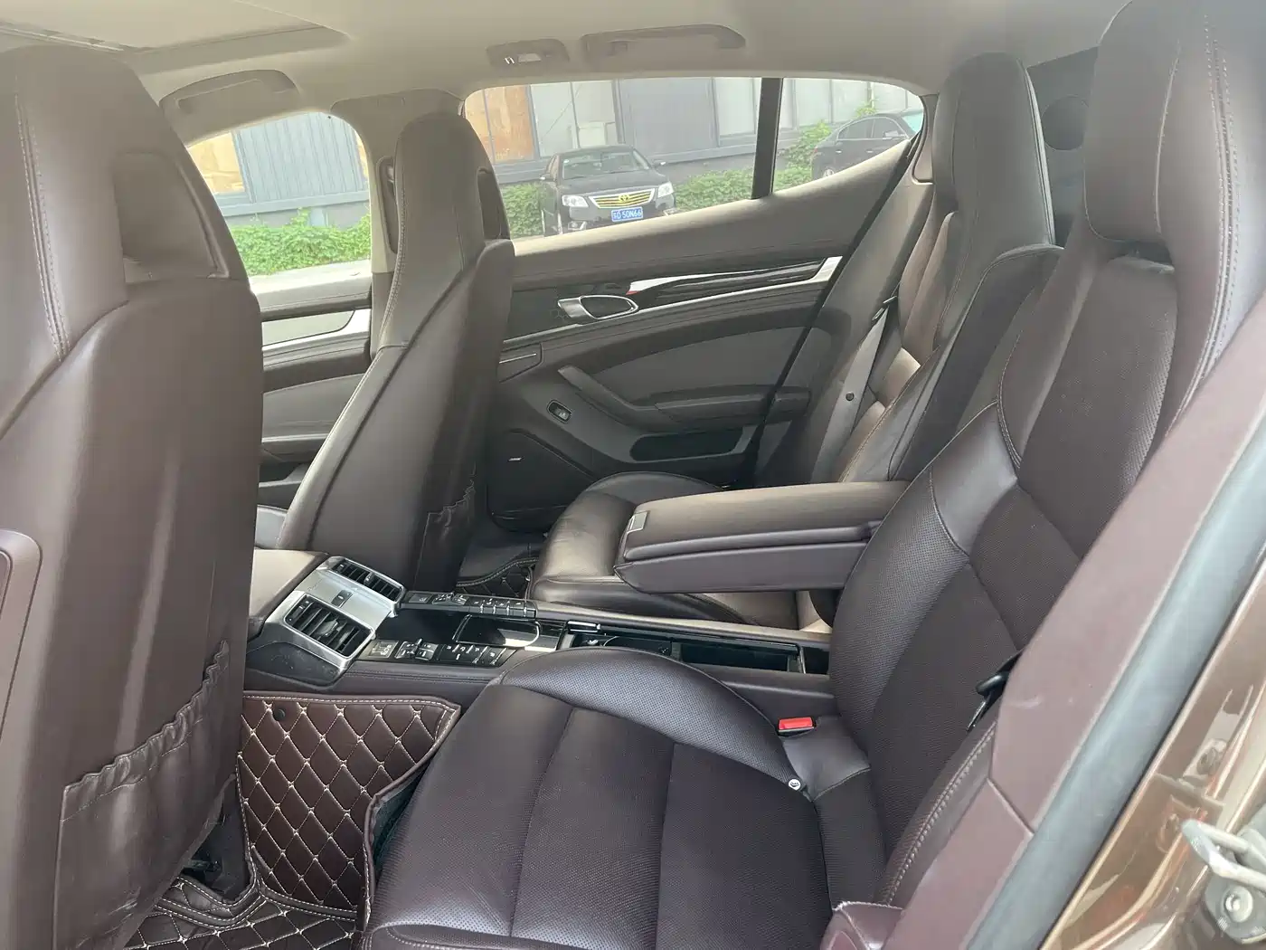 Porsche Panamera 2014 Panamera 4 3.0T фото 34