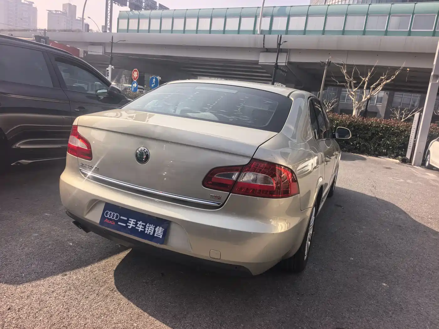 Škoda Superb 2012 1.8TSI Automatic Elegance Edition фото 4