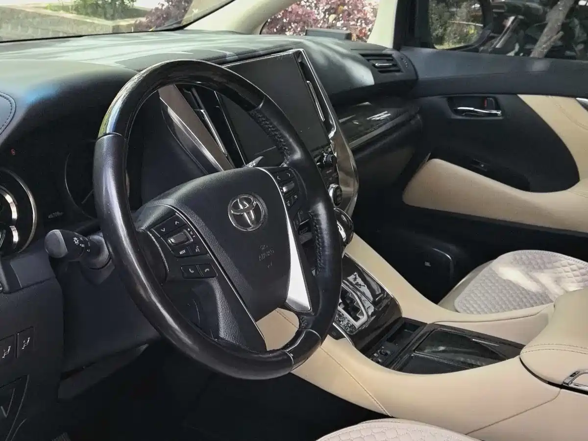 Toyota Alphard 2021 Hybrid 2.5L Premium фото 8