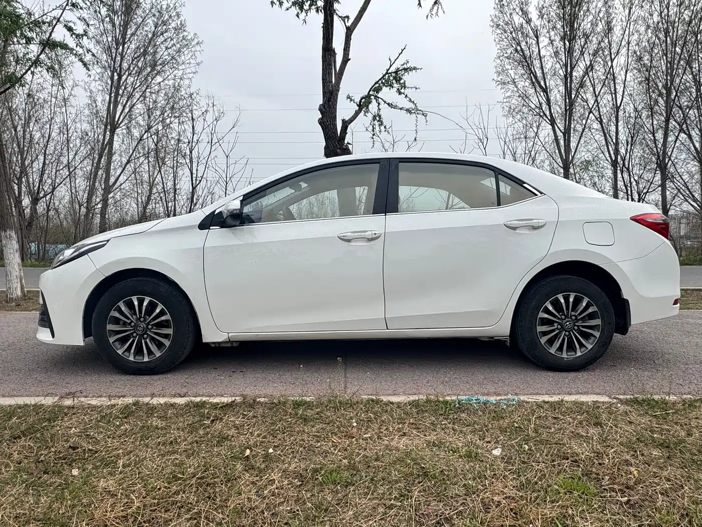 Toyota Corolla 2017 1.2T CVT GL-i фото 4