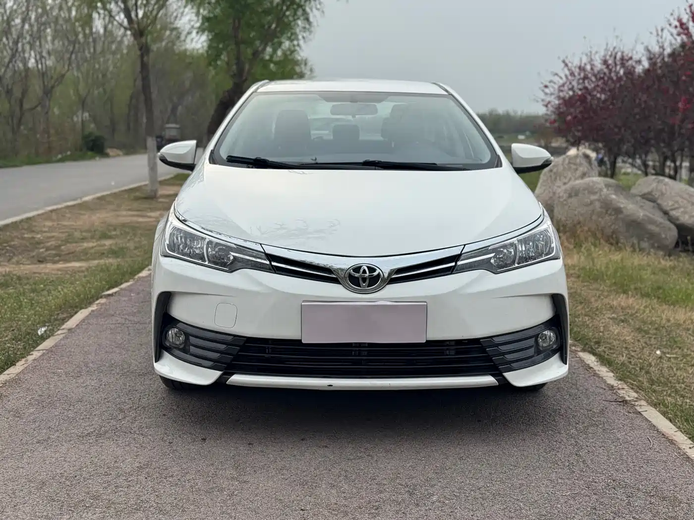 Toyota Corolla 2017 1.2T CVT GL-i фото 2