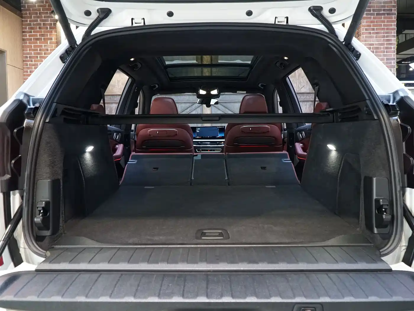 BMW X5 2023 xDrive 40Li M Sport Black Night Package фото 21