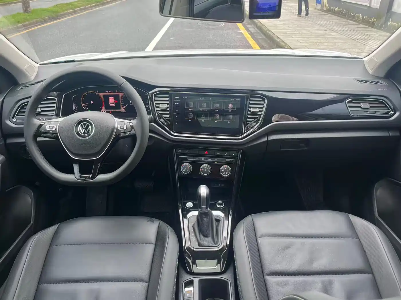 Volkswagen T-ROC 2021 280TSI DSG 2WD Comfort Smart Connect Edition фото 10