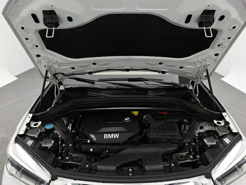 BMW X1 2018 sDrive20Li Leading Model фото 17