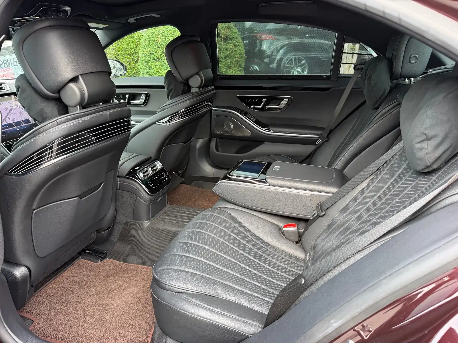 Фото 13 - Mercedes-Benz S-Class
