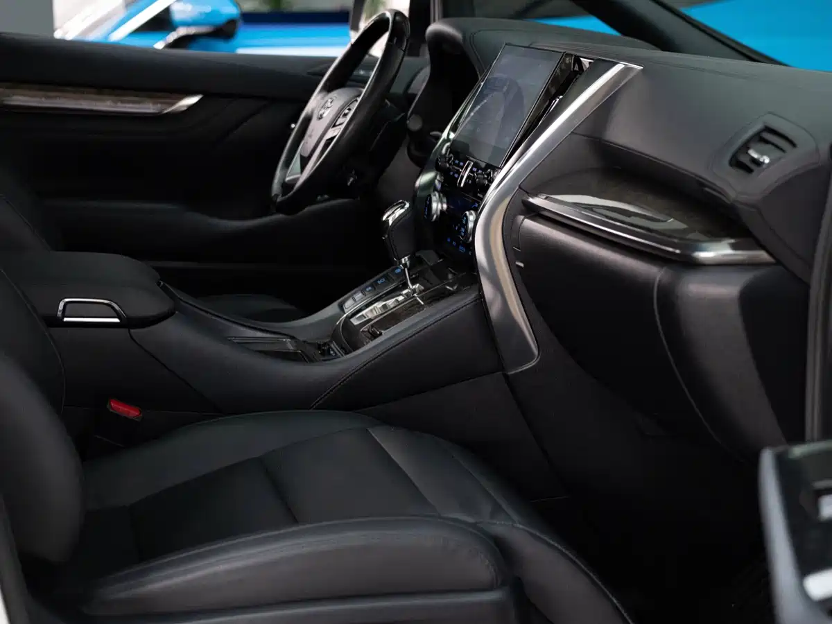 Toyota Alphard 2021 Hybrid 2.5L Premium фото 12