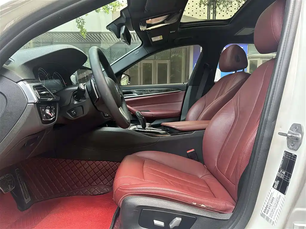 BMW 5 Series 2018 530Li Leading M Sport Package фото 4