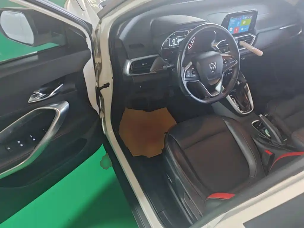 Baojun 510 2020 2019 1.5L CVT Superior Edition China VI