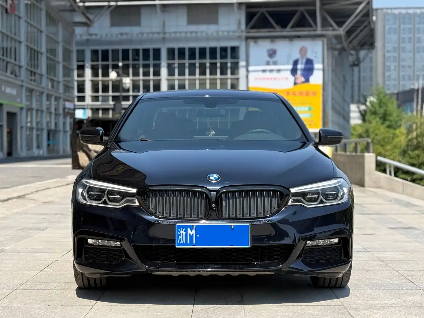 BMW 5 Series 2018 530Li Premium M Sport Package фото 2