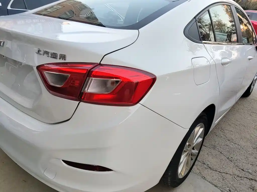 Chevrolet Cruze 2018 2018 320 Automatic Pioneer Sunroof Edition