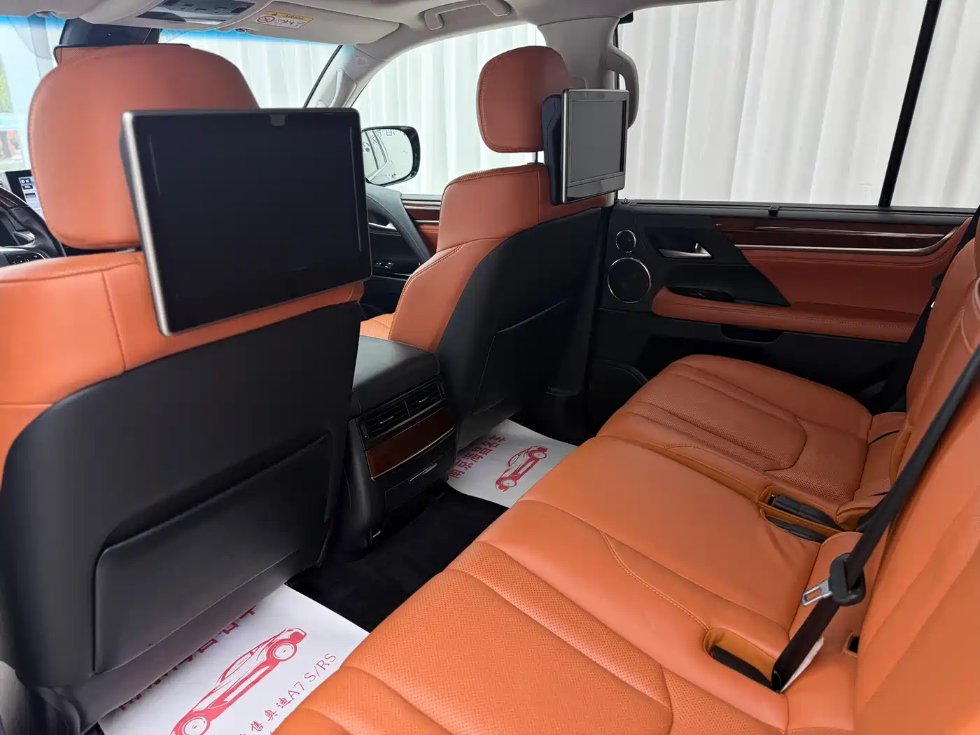 Lexus LX 2017 570 Prestige Luxury фото 6