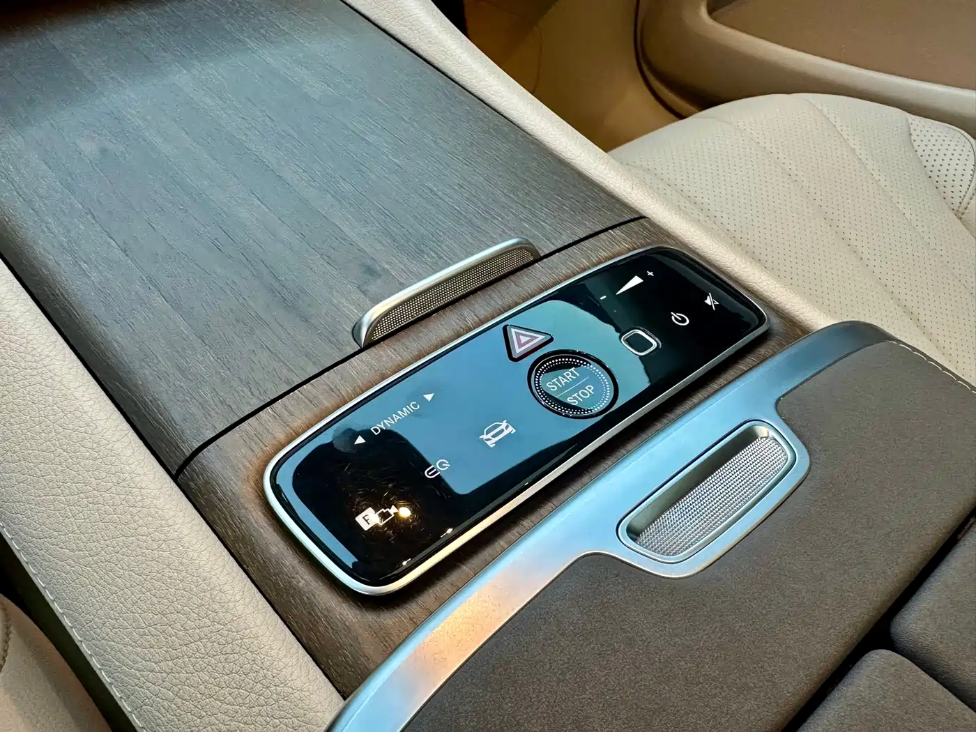Mercedes-Benz EQS 2022 Model Year Facelift 450+ Pioneer Edition фото 16