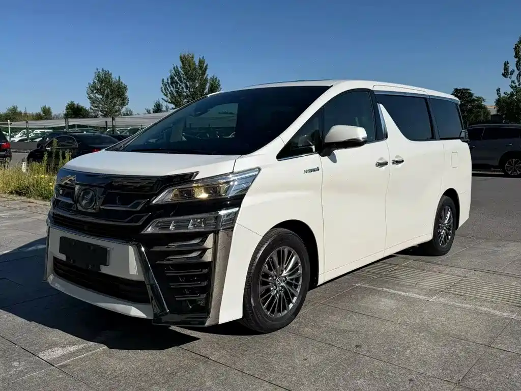 Фото 1 - Toyota Vellfire