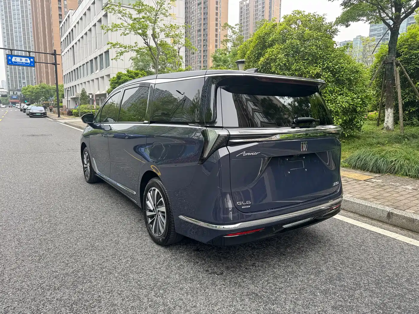 Buick GL8 New Energy 2026 Luzun Premium Luxury Avenir Edition фото 6