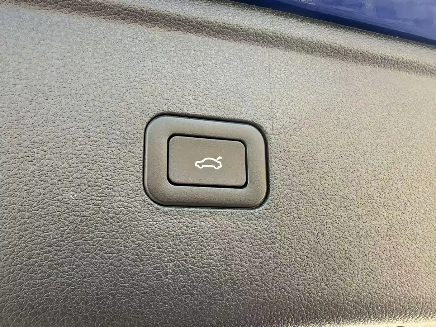 Hongqi HS5 2022 2.0T Smart Connect Premium Edition фото 17
