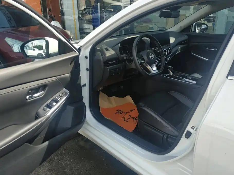 Nissan SYLPHY, миниатюра 9