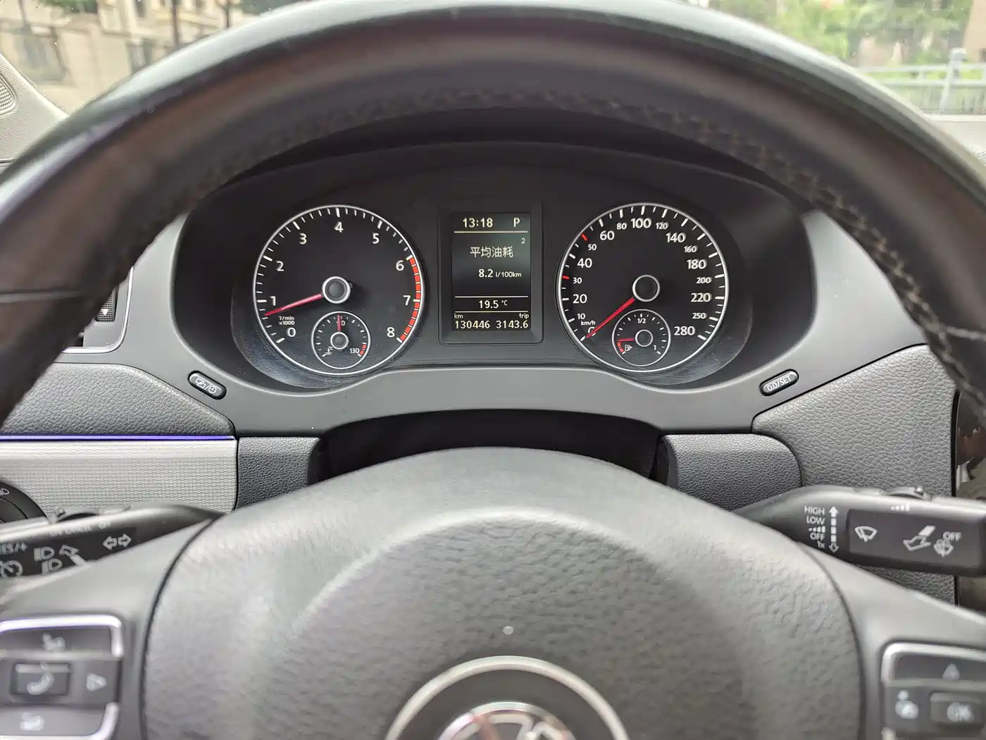 Volkswagen Sagitar 2012 1.4TSI Automatic Luxury фото 14