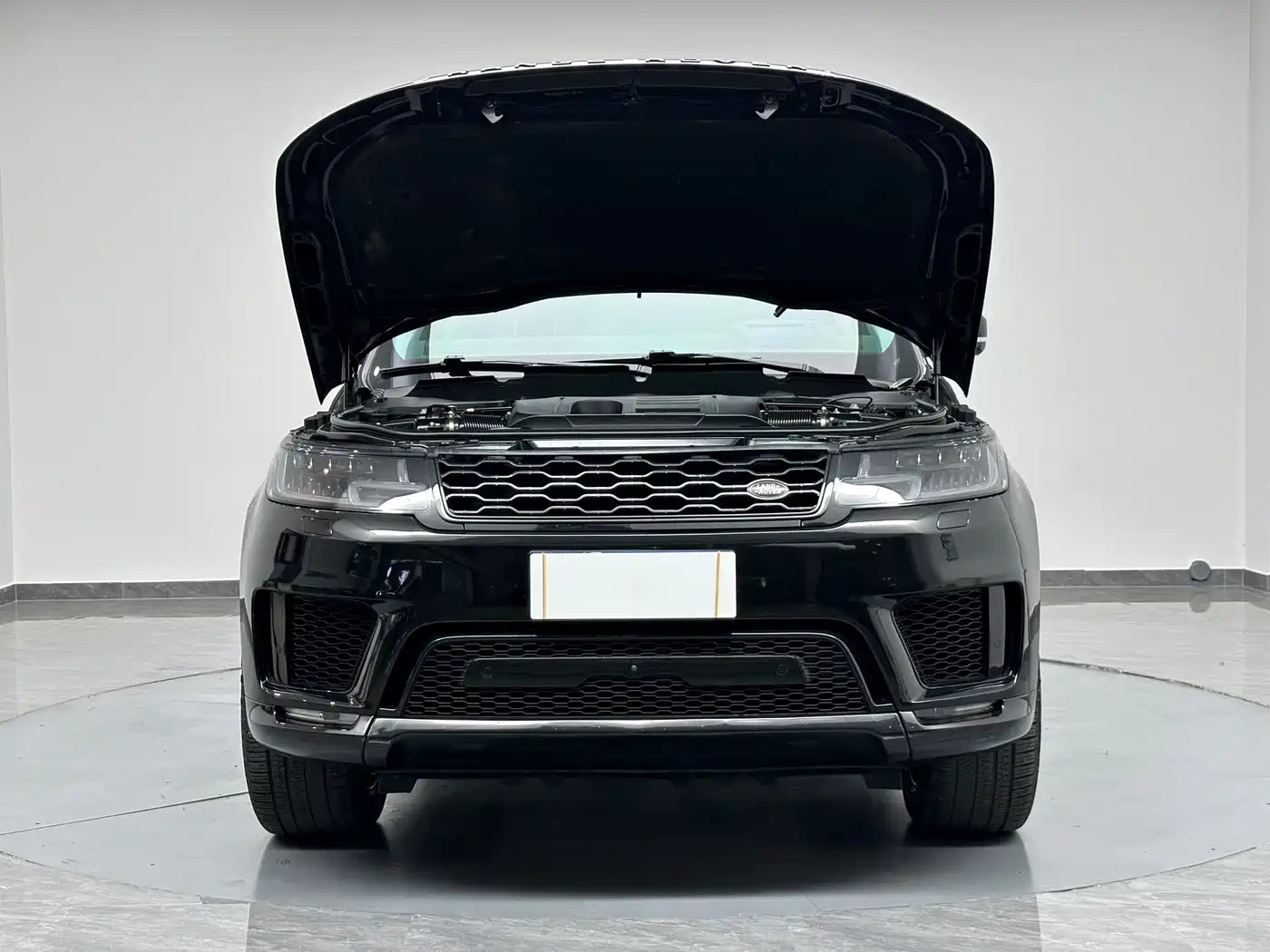 Land Rover Range Rover Sport 2021 3.0 L6 Gloss Black Edition фото 28