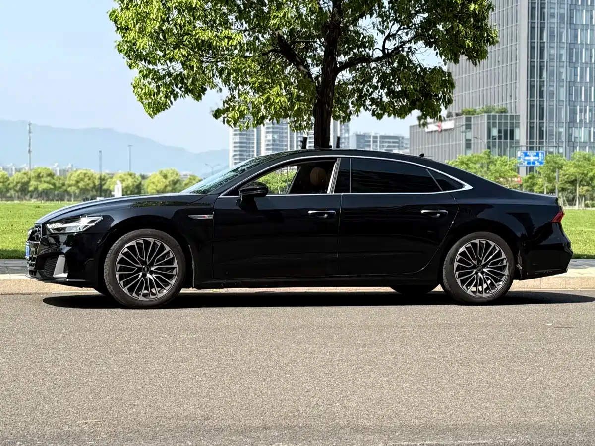 Audi A7L 2024 45 TFSI Luxury фото 5