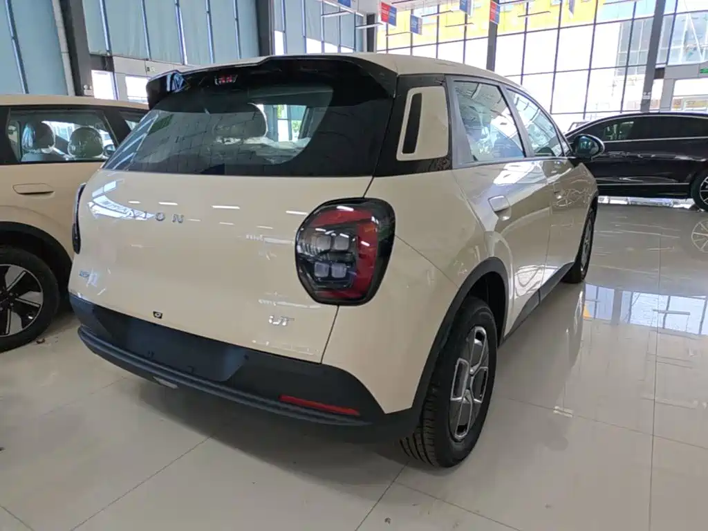 Aion UT 2026 2025 Model 330 Starlight Edition