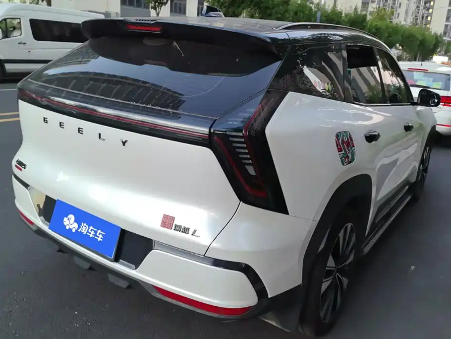 Geely Atlas L 2025 2025 4th Gen 1.5TD DCT Splendor