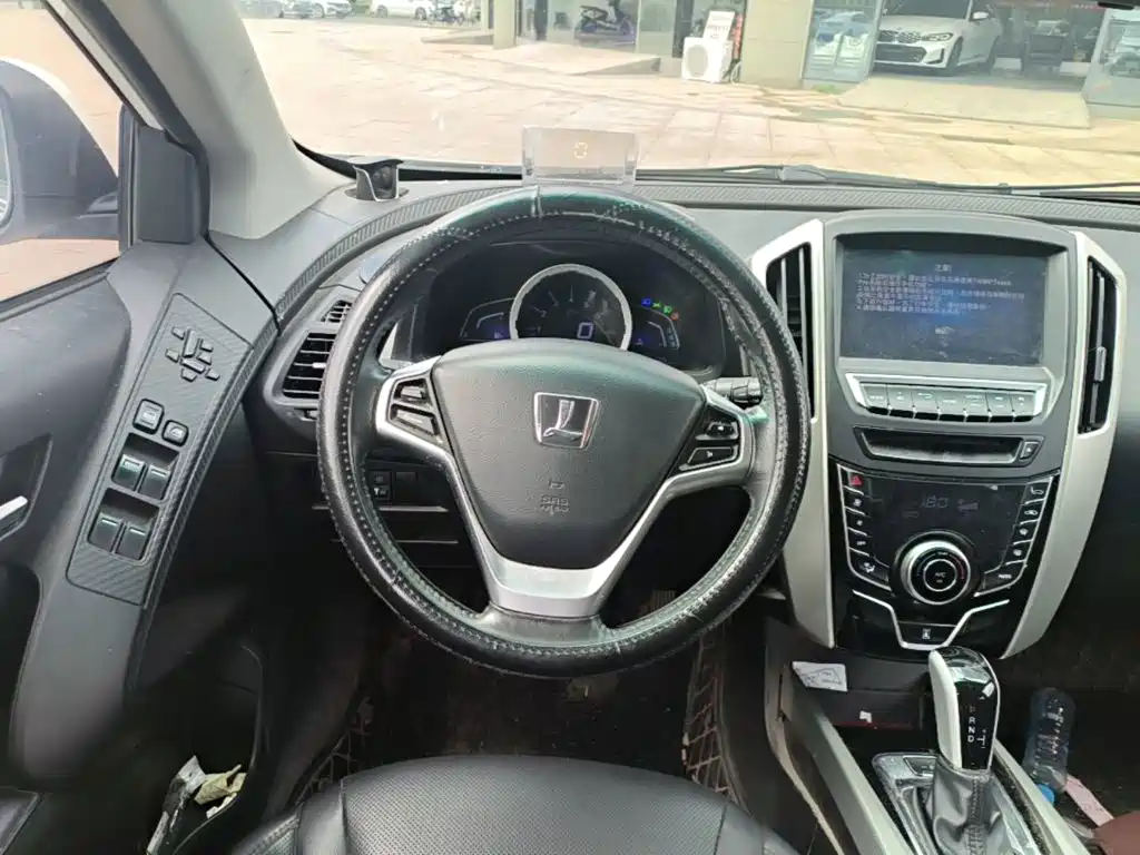 Luxgen U6 SUV 2020 2016 1.8T Intelligent Premium
