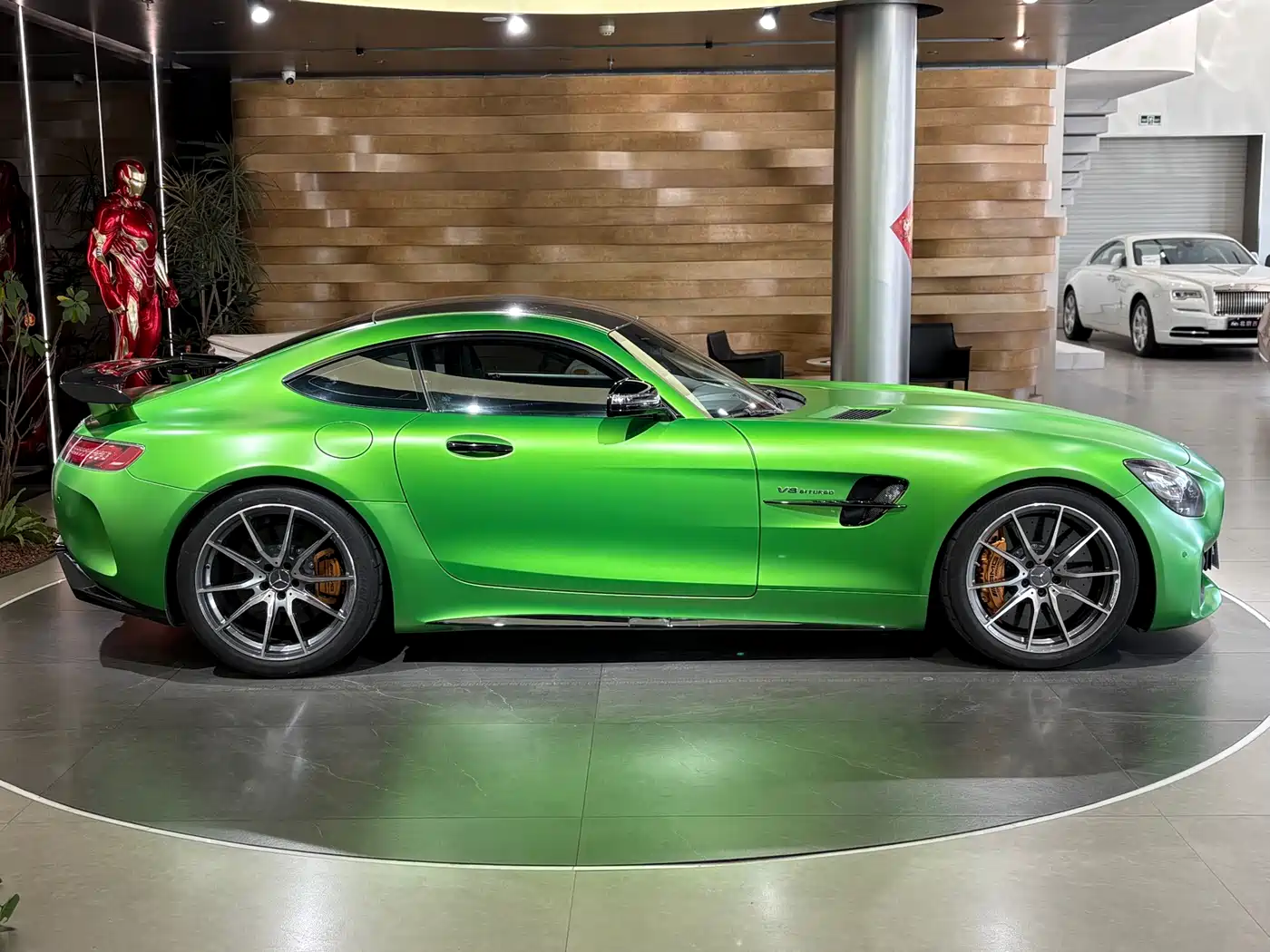 Mercedes-Benz AMG GT 2017 AMG GT R фото 4