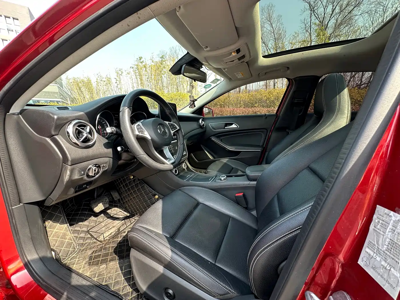 Mercedes-Benz GLA 2018 GLA 200 Dynamic фото 6