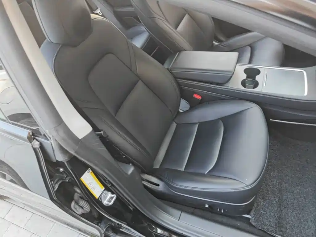 Фото 25 - Tesla Model 3