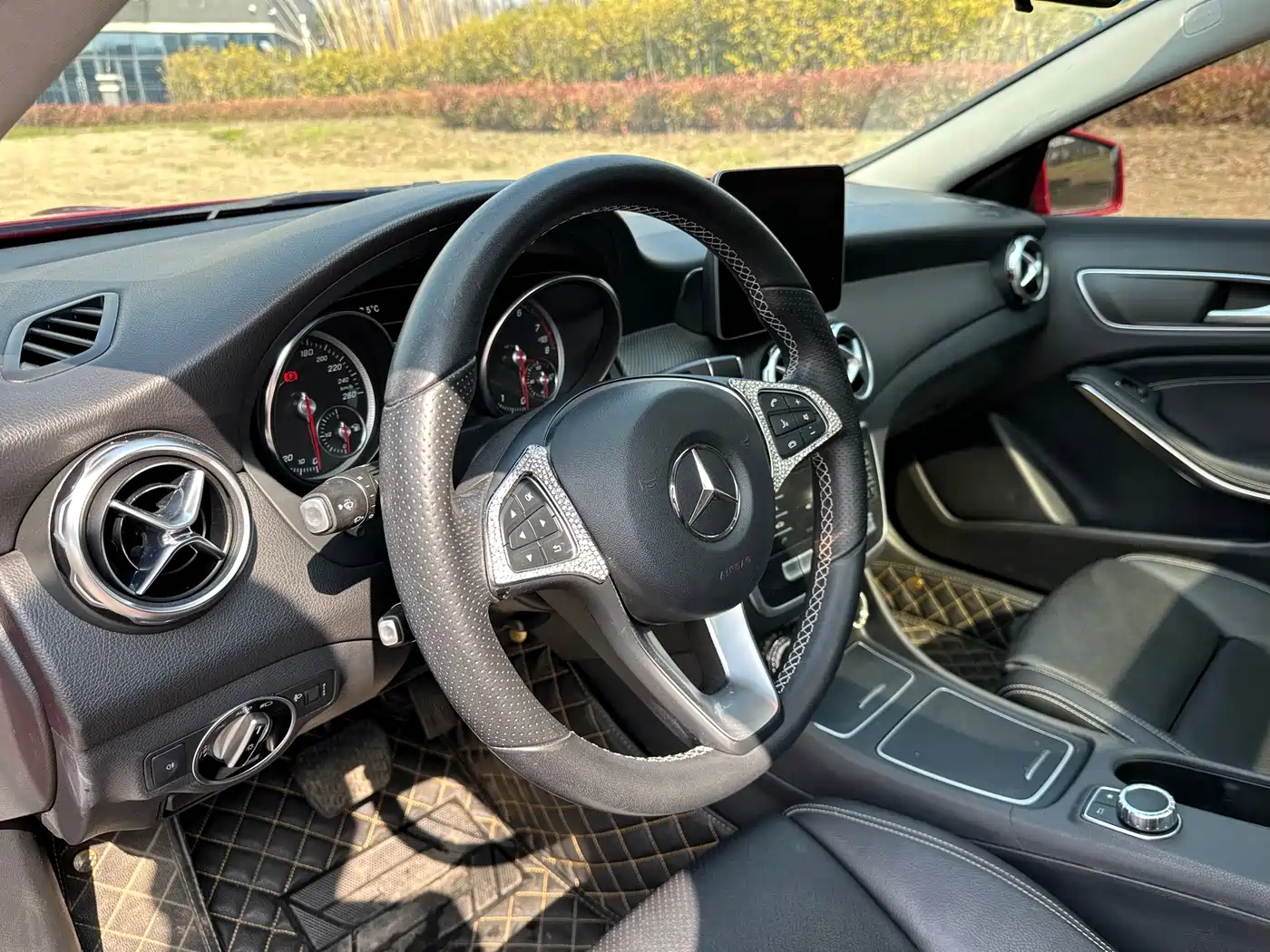 Mercedes-Benz GLA 2018 GLA 200 Dynamic фото 10