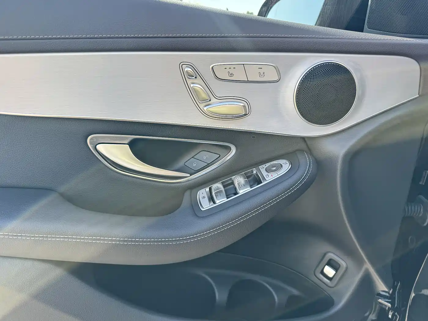 Mercedes-Benz GLC 2022 Model GLC 260 L 4MATIC Dynamic Edition фото 7
