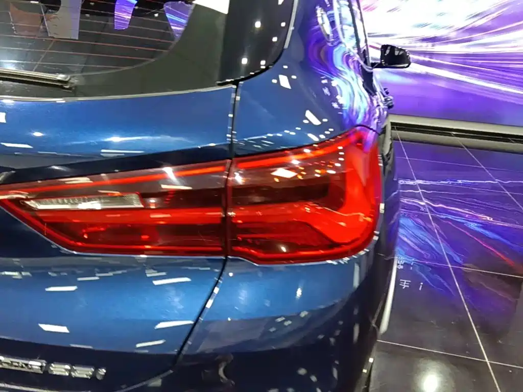 Photo 8 - BMW X2