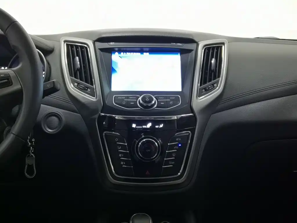 Фото 12 - Changan CS35