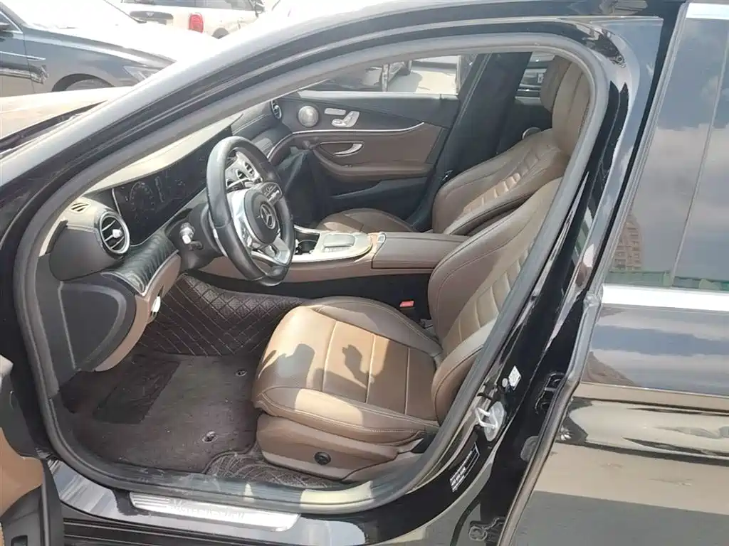 Mercedes-Benz E-Class 2019 E 300 L Sport Fashion фото 15