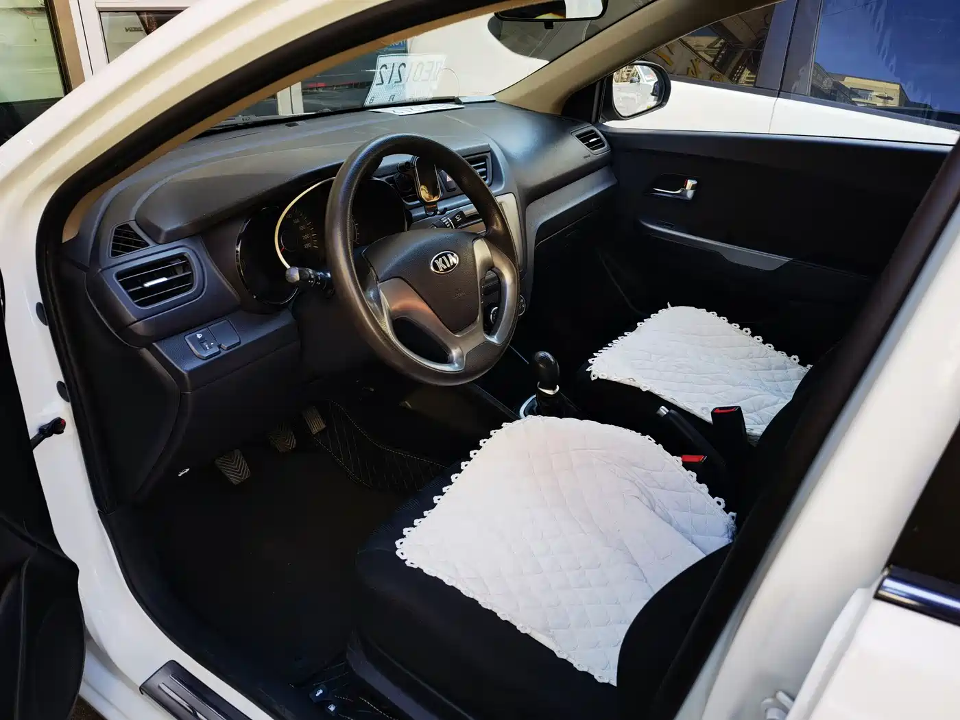 Kia K2 2015 Sedan 1.4L MT GLS фото 8